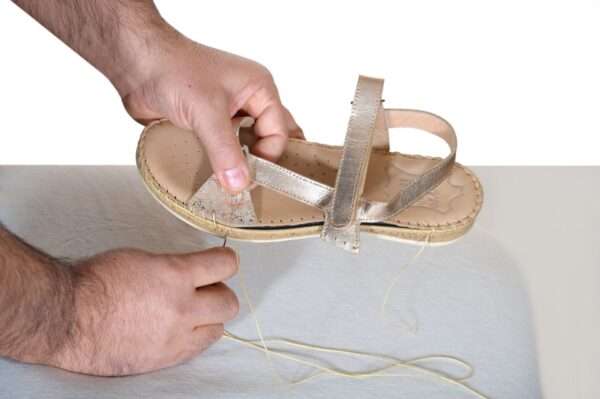 Ovvio_anatomic_handmade_shoes_sewing